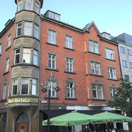 Lovely 2 Bedroom In The Centre Of Appartamento Århus