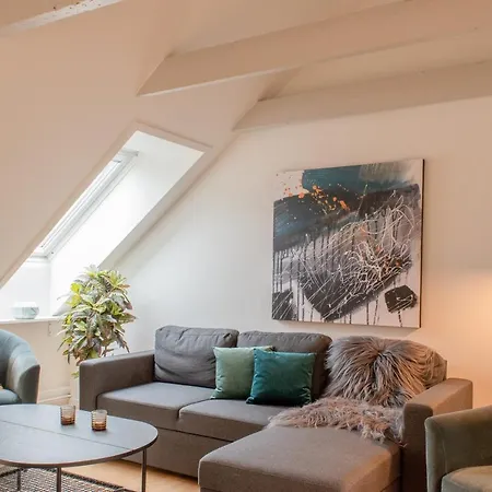 Lovely 2 Bedroom In The Centre Of Appartamento
